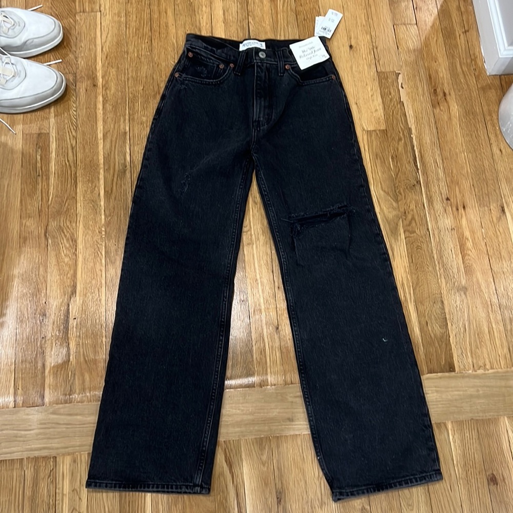 NWT Abercrombie 90s relaxed jean